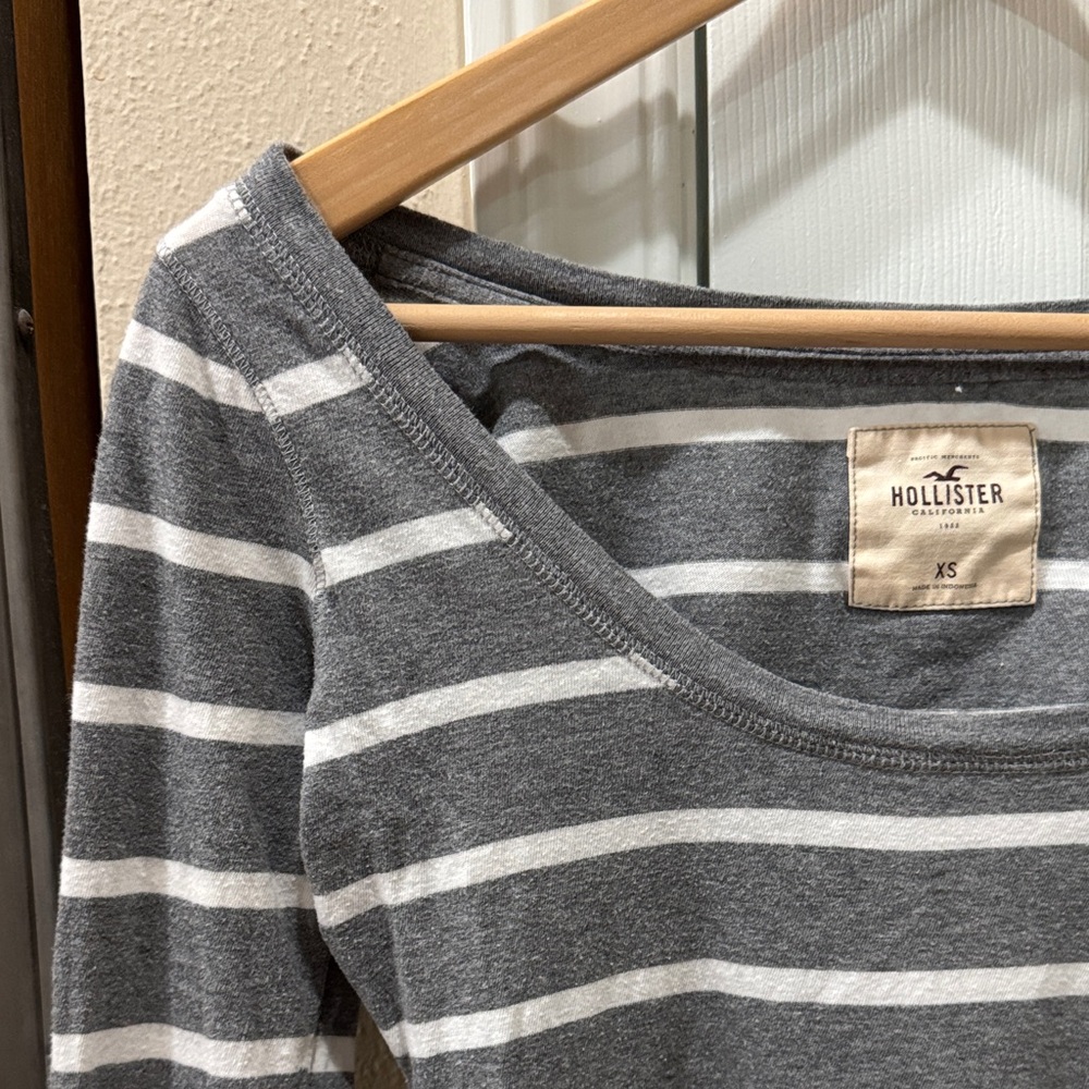 Hollister Gray White Striped 3/4 Sleeves cotton shirt Top XS - Picture 2 of 13